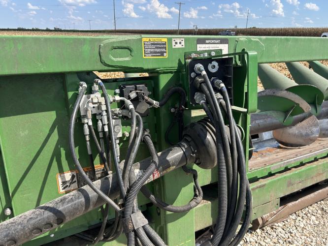 John Deere C8R
