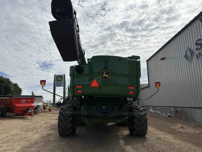John Deere S780