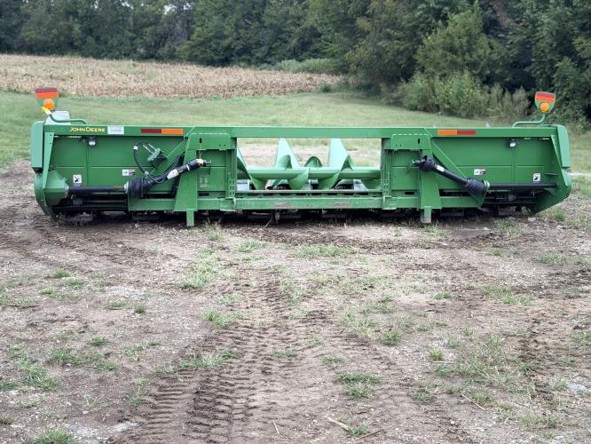 John Deere 608C