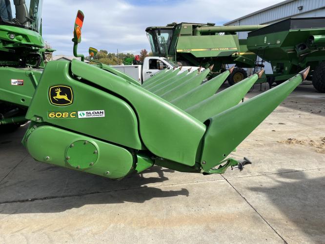 John Deere 608C