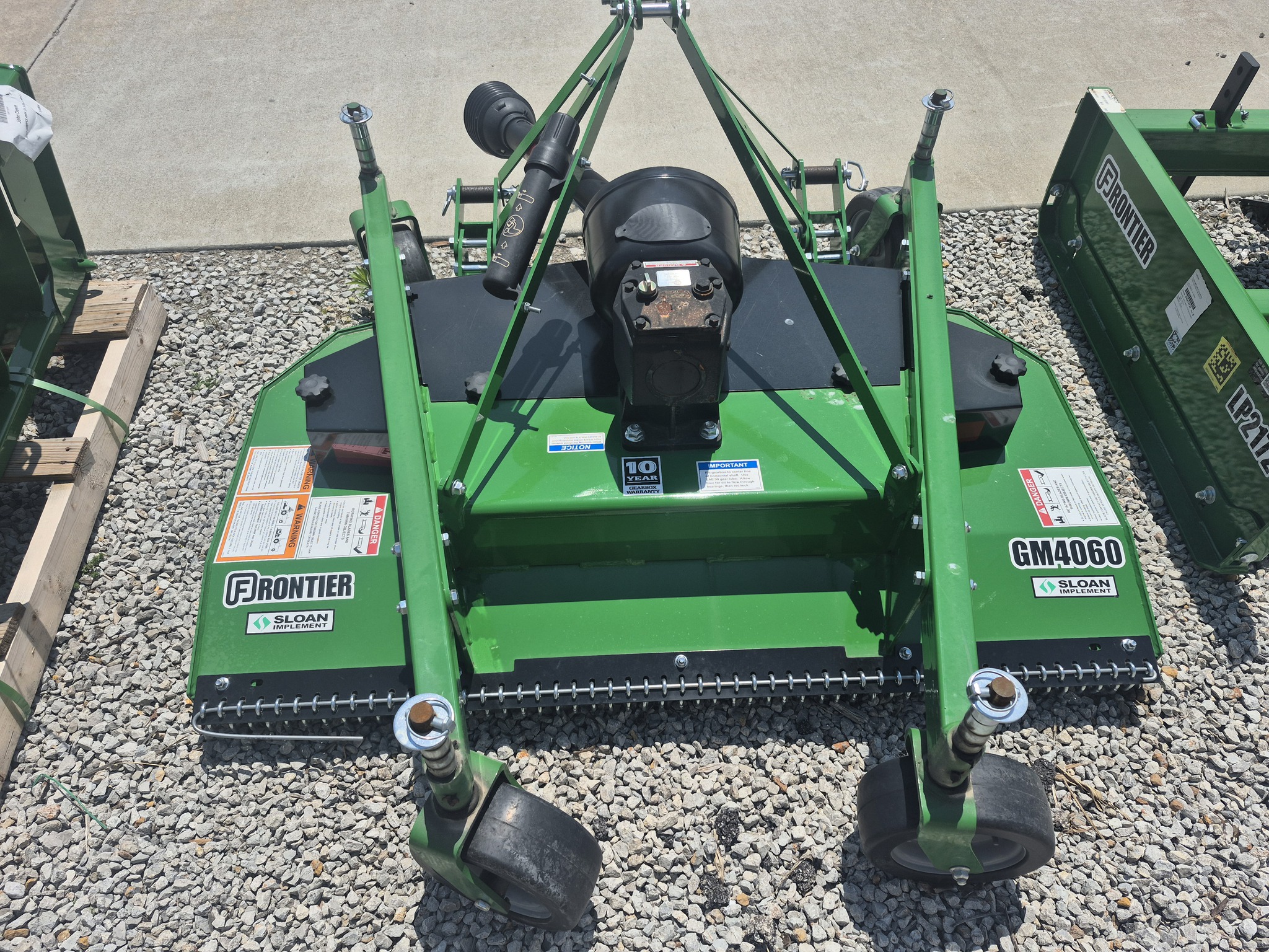 2025 Frontier GM4060