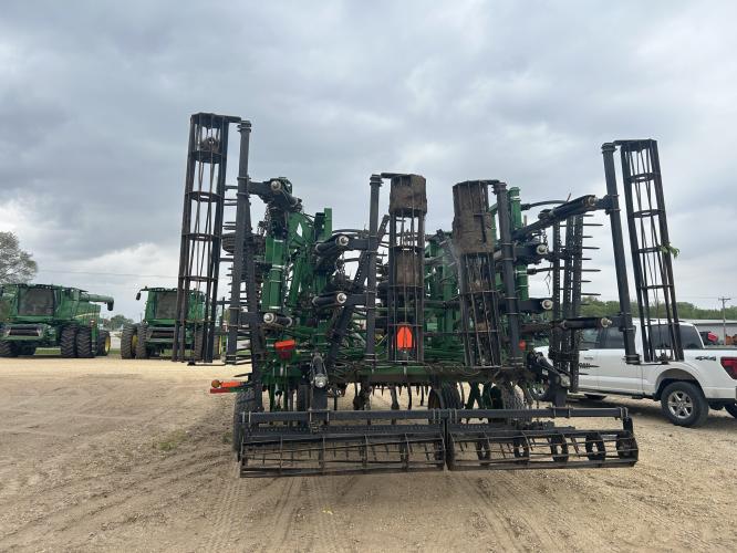John Deere 2310