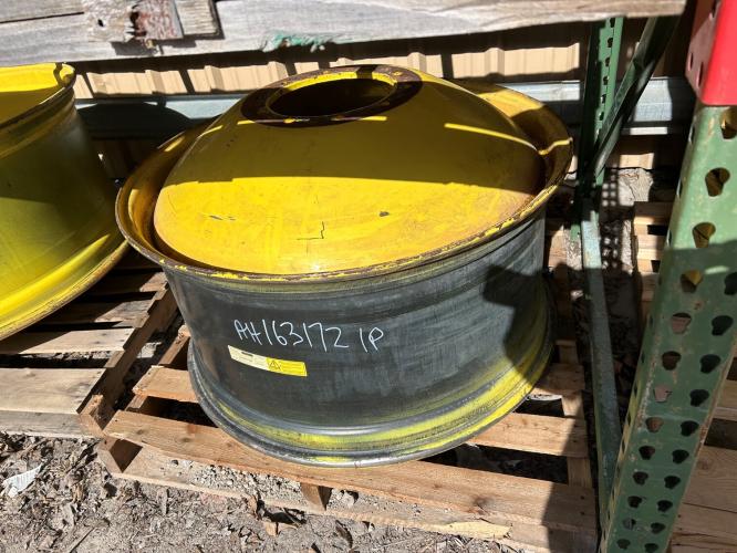 John Deere AH163172 INSIDE DUAL WHEEL 18X38