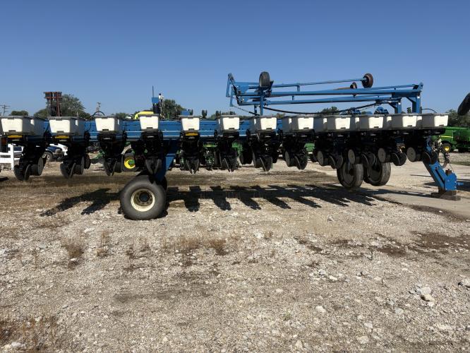 Kinze 3700