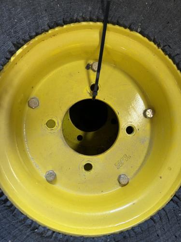John Deere NEW TAKE OFF AW30717 WHEEL & TIRE