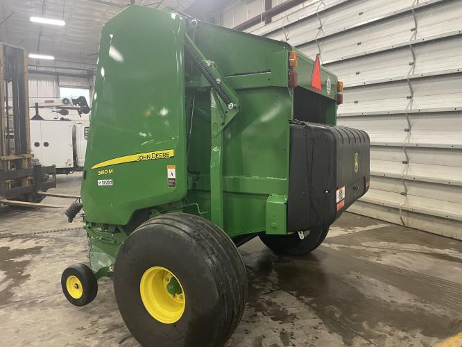 John Deere 560M