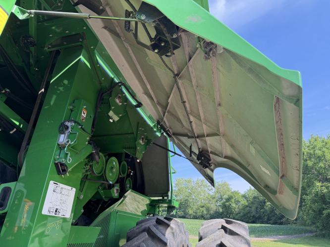 John Deere S770