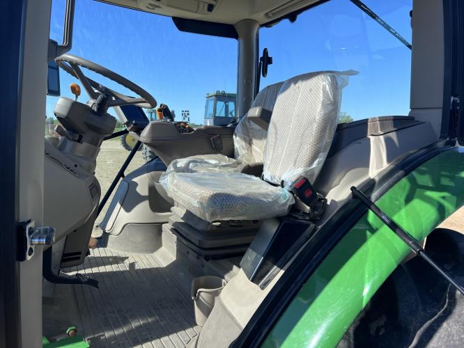John Deere 6R 130