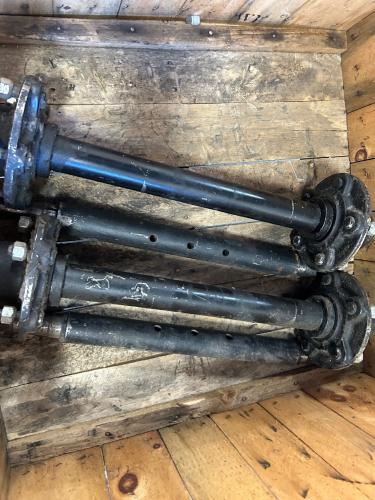 John Deere BW14522 DUAL WING AXLE/ 5 BOLT HUB KIT