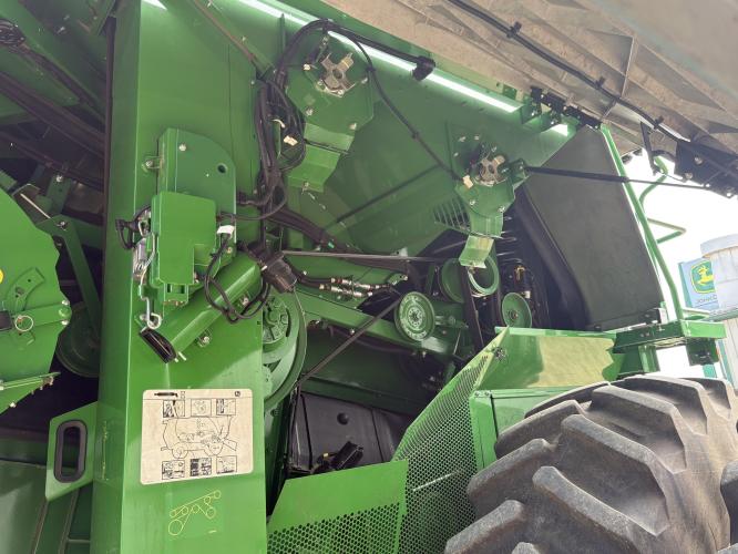 John Deere S780