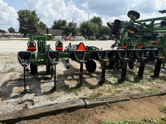John Deere MT7