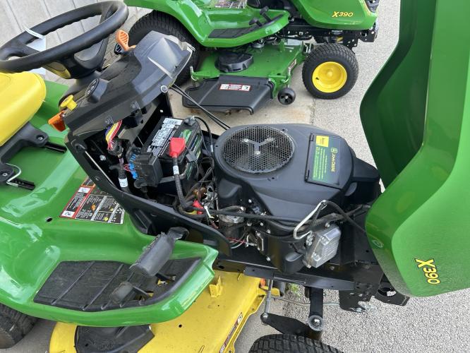 John Deere X390