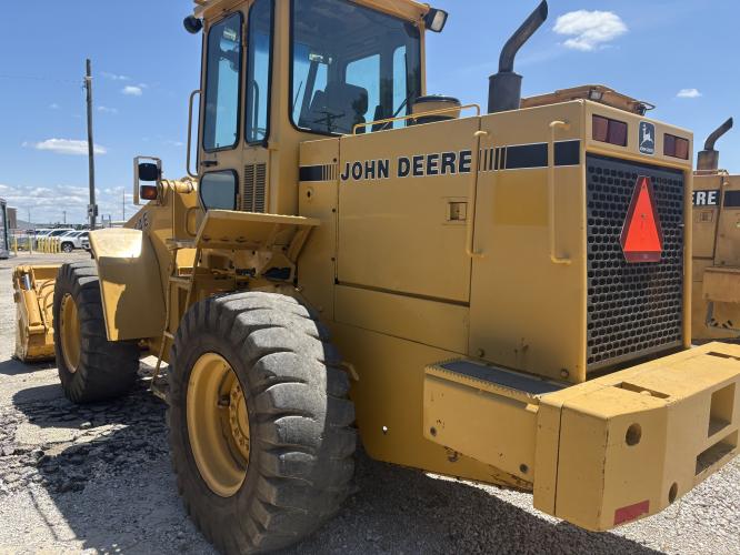 John Deere 544E