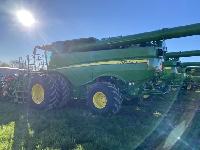 John Deere S780
