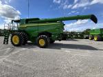 John Deere S7 700