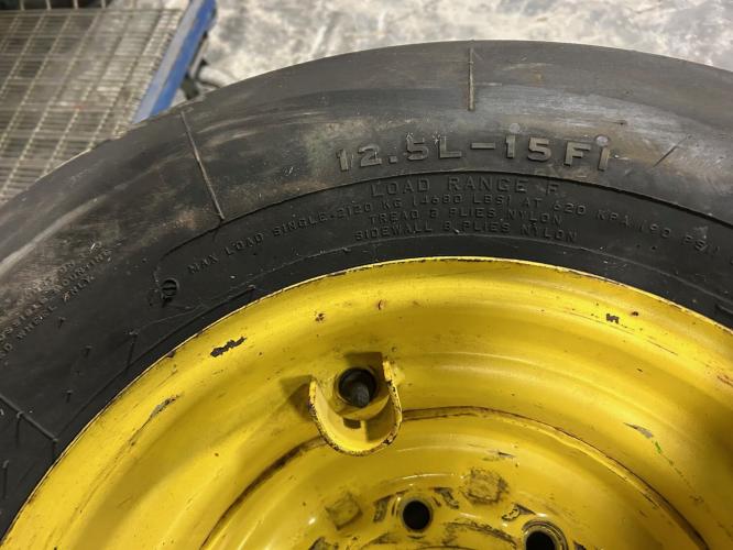 Firestone LIKE NEW 12.5L-15FI T&W LD RG F