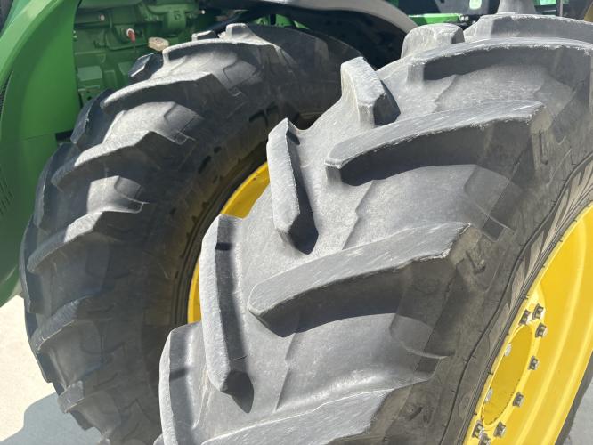John Deere 8400R