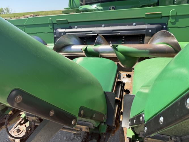 John Deere 608C