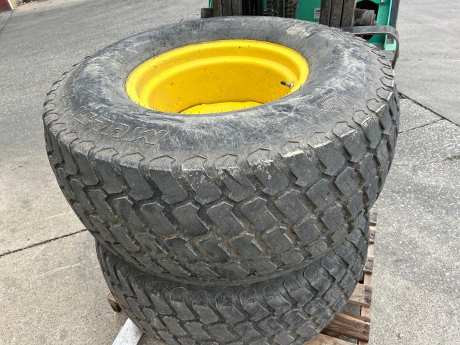 John Deere BLV10875 - 44X18.00-20 R3 TITAN WHEEL & TIRE ASSEMBLY