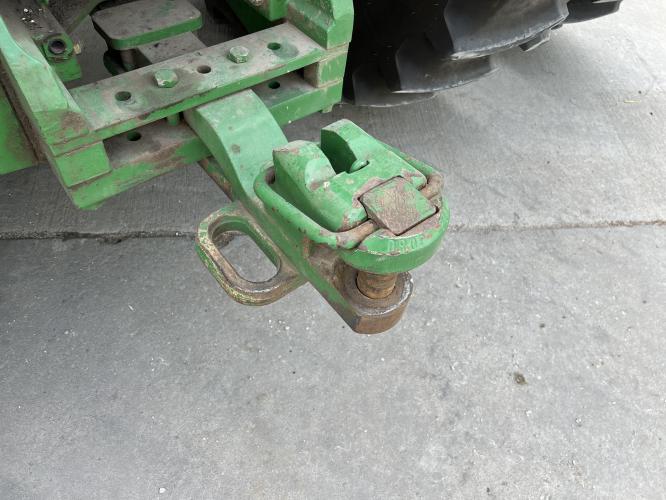 John Deere 8335R