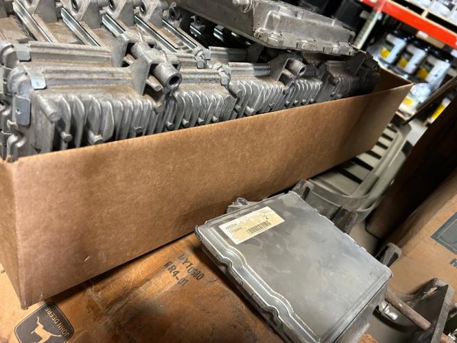 John Deere USED AA85934 HIGH PEFORMANCE METER DRIVE CONTROL