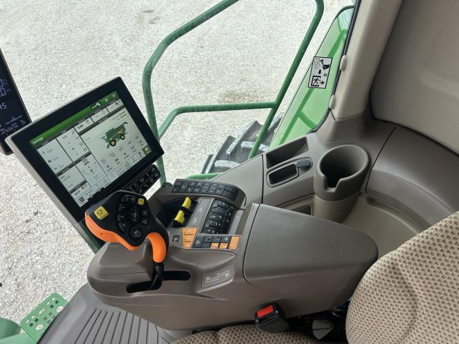 John Deere S780