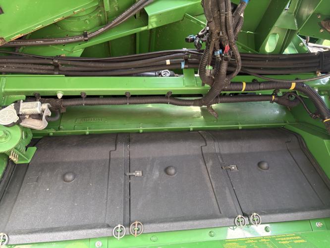 John Deere S660