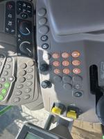 John Deere S670