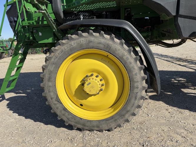 John Deere 412R