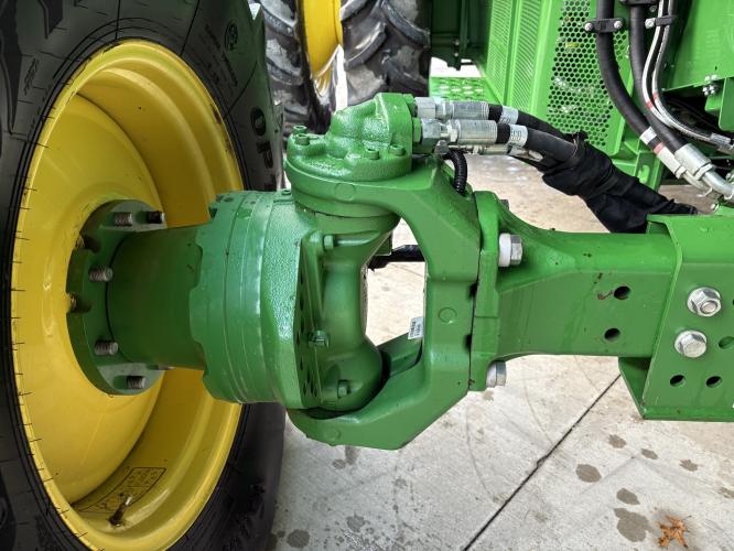 John Deere S770