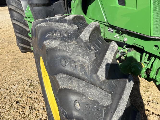 John Deere 6R 130