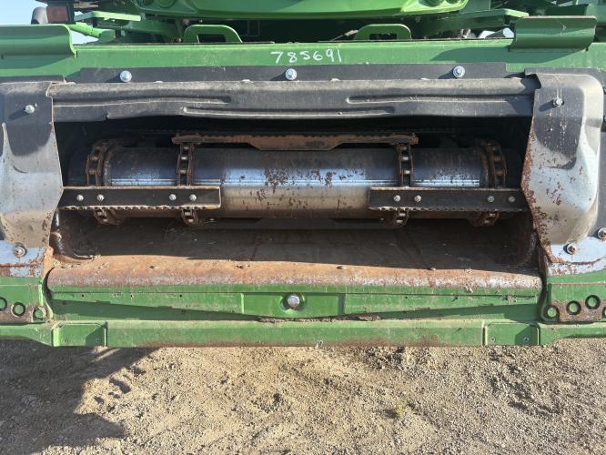 John Deere S670