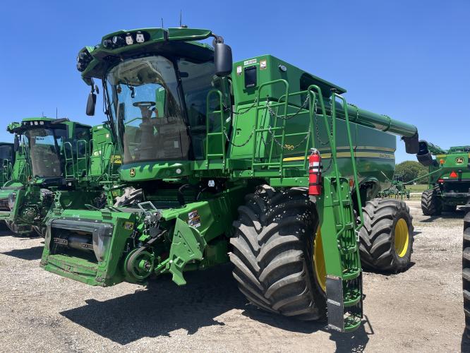 John Deere S790