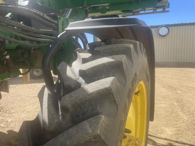 John Deere R4044