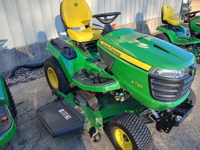 John Deere X730