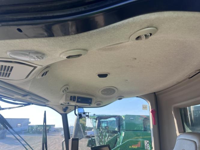 John Deere S780