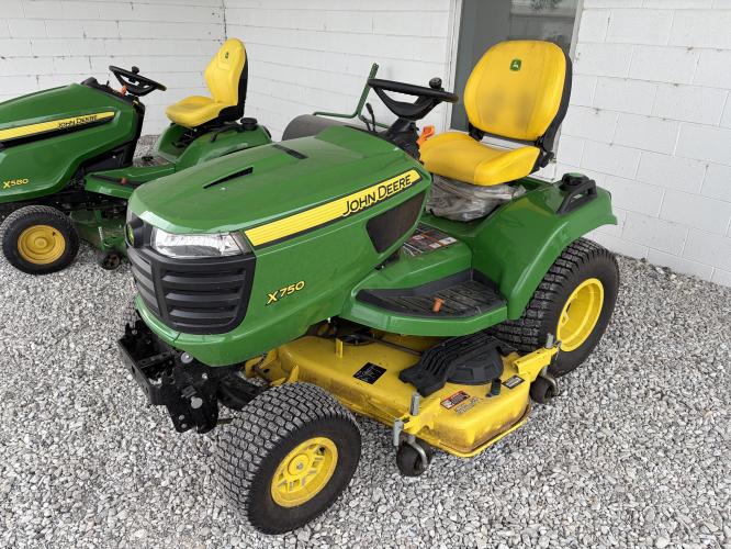 John Deere X750