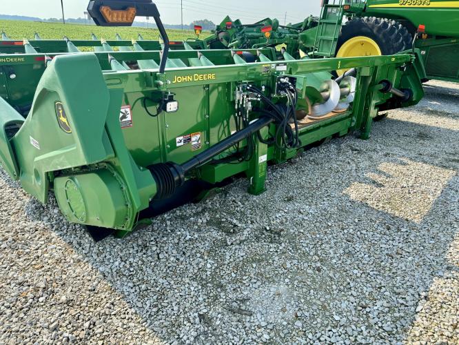 John Deere C8R