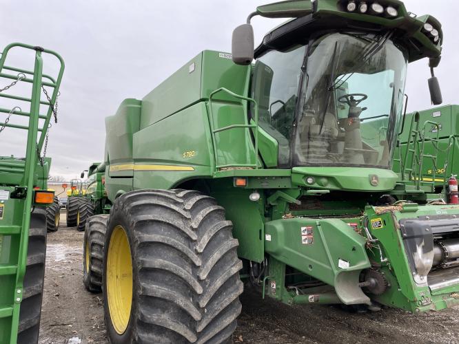 John Deere S780