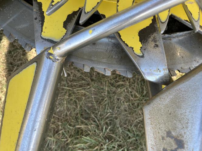 John Deere 676