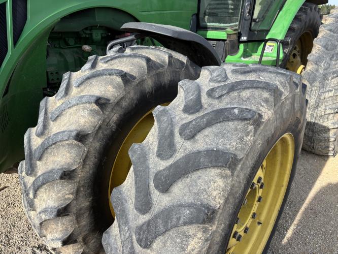 John Deere 8310R