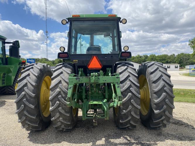 John Deere 4850