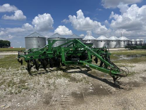 2015 John Deere 2730