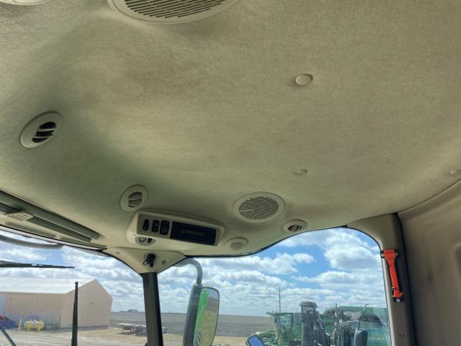 John Deere S680