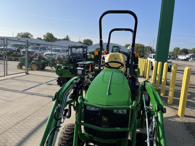 John Deere 1025R