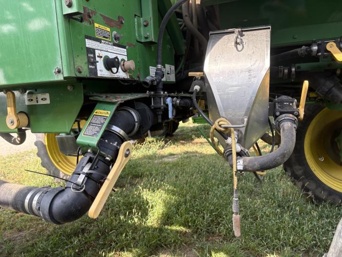John Deere 4830