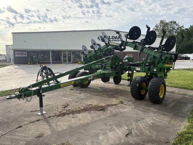 John Deere MT11