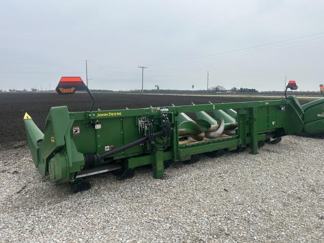 John Deere C8R