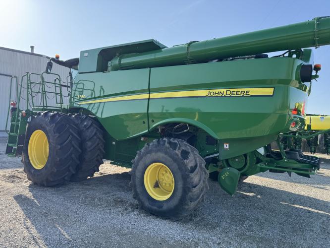 John Deere S780