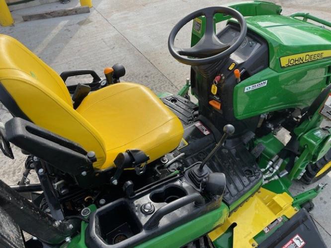 John Deere 1025R